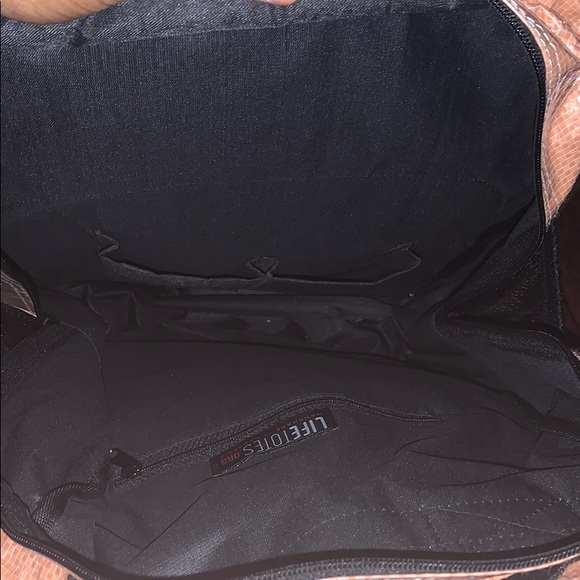 backpack - Picture 3 of 4